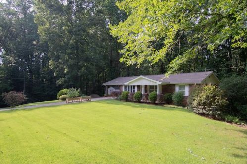 514 Macedonia Forest Cir, Holly Springs, GA 30115-2938