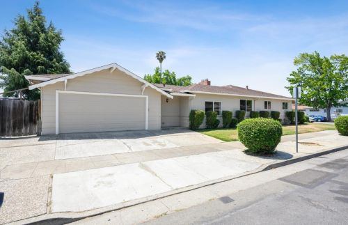 1450 De Tracey St, San Jose, CA 95128-4442