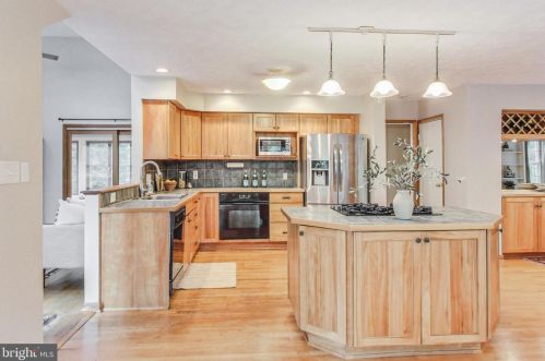 9701 Brunett Ave, Silver Spring MD 20901-3235 exterior