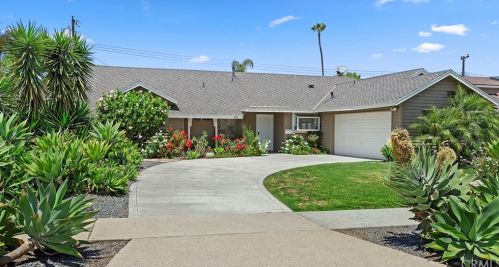 125 Lohrum Ln, Anaheim, CA 92807-3114
