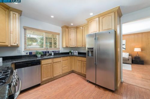 866 San Simeon Ct, Concord CA  94518-2316 exterior