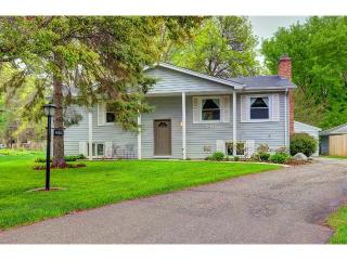 440 Quantico Ln, Minneapolis MN  55446-2126 exterior