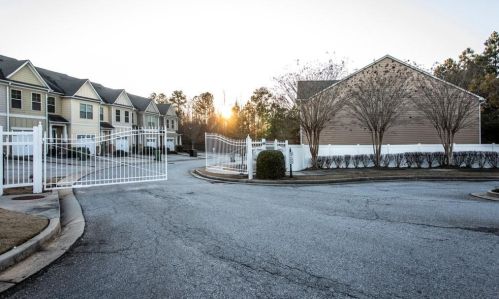 6289 Centennial Ln, Atlanta, GA 30349-8630