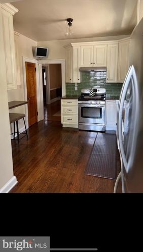 725 Amherst Rd, Camden NJ 08106-1203 exterior