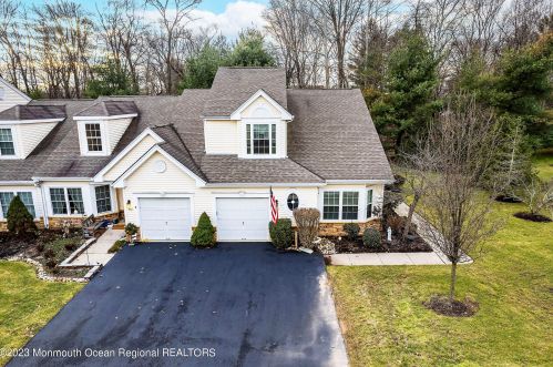 32 Kingston Blvd, Trenton, NJ 08690-3201