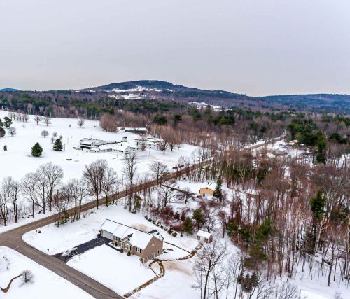 4 Pinnacle Dr, Laconia, NH 03249-6994