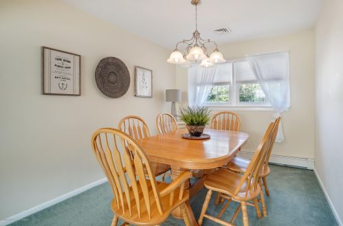 893 Lincoln St, Tinton Falls NJ 07701-5752 exterior