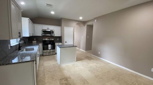 5030 Deerpath Dr, Conroe TX  77303-2380 exterior