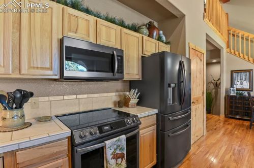 133 Elk Grove Ln, Woodland Park CO 80863-9171 exterior