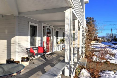 26 Chapel St, Milford, CT 06460-8028