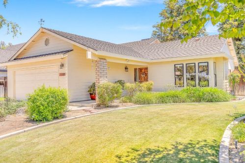 2138 10th St, Los Banos, CA 93635-5005