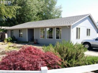 3029 Follett St, Roseburg, OR 97470-6624