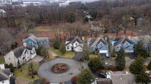8 Riverwalk Ln, Norwalk, CT 06850-4430