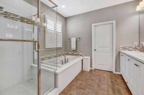 199 Rodeo, Irvine CA  92602 exterior