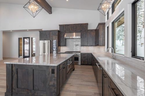 11861 Bottcher Loop, Truckee CA  96161-2793 exterior