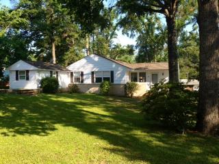 20 Erskine Ln, Aiken, SC 29803-6221