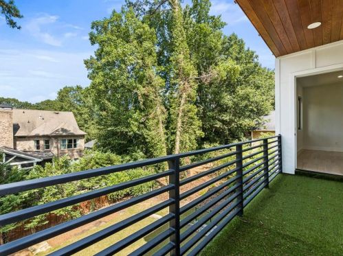 2374 Logan Cir, Atlanta GA  30318-2855 exterior