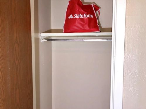 7806 Brodie Ln, Austin TX  78745-6709 exterior