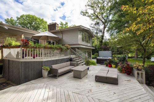 2645 Crestwood Ln, Bannockburn IL  60015-1904 exterior