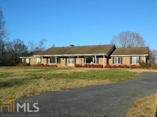 147 Spring Creek Farm Rd, Cleveland, GA 30528-6494