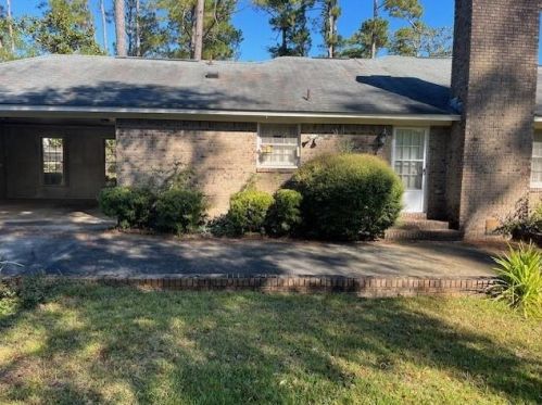 1804 Valley Rd, Albany, GA 31707-3328