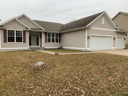 825 Waco Pl, Waukee, IA 50263-8387