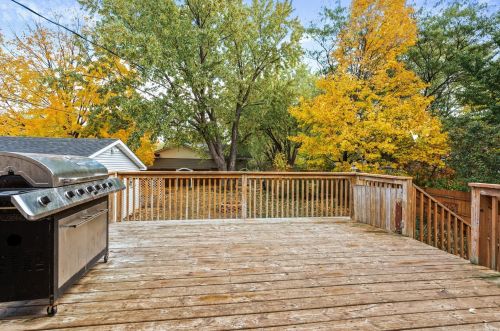 929 Duchess Ln, Saint Paul MN  55124 exterior