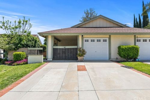 914 Stanford Dr, Simi Valley, CA 93065-5659