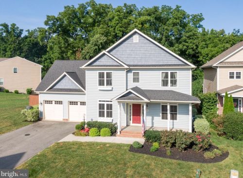 301 Green Meadow Ct, Boyce, VA 22620-9607