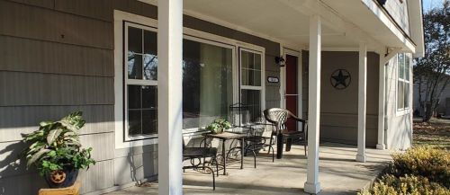 813 Magnolia Ave, Stairtown, TX 78648-1645