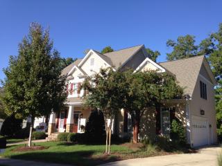 105 Lantern Ridge Ln, Cary, NC 27519-7163