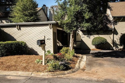 673 Highland Ct, Marietta, GA 30068-4618