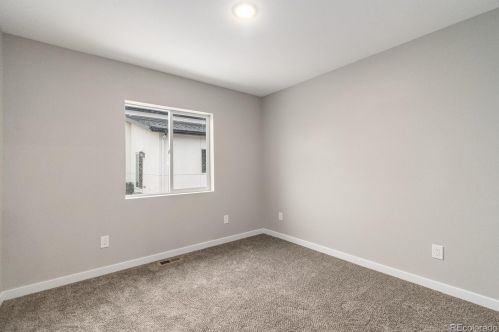 971 Kittredge Ct, Denver CO 80011 exterior