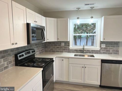 40 Winding Way Rd, Stratford, NJ 08084-1932