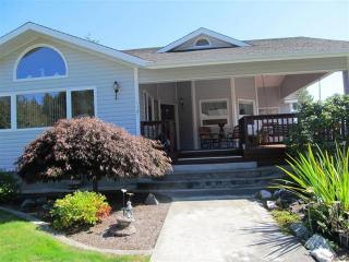 1321 Nutmeg St, Coquille, OR 97423-1171