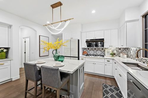 85 Sanctuary, Irvine CA  92620-3425 exterior