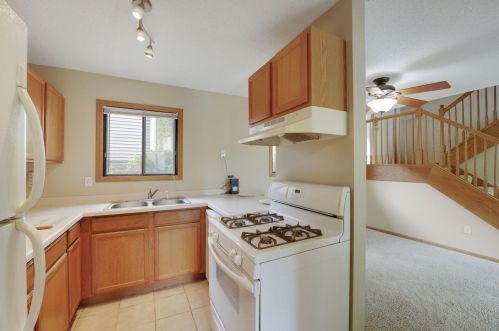 3235 Dodd Ln, Saint Paul MN 55121-2305 exterior