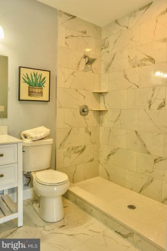 6521 16th St, Philadelphia PA  19126-3512 exterior