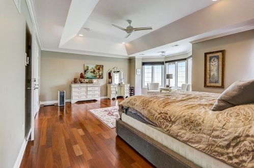 6919 Fieldstone Dr, Willowbrook IL  60527-5295 exterior