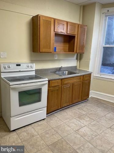 4211 Girard Ave, Philadelphia, PA 19104-1012