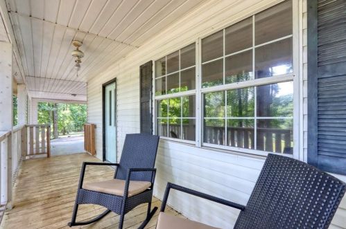 28 Buds Dr, Dawsonville, GA 30534-3122