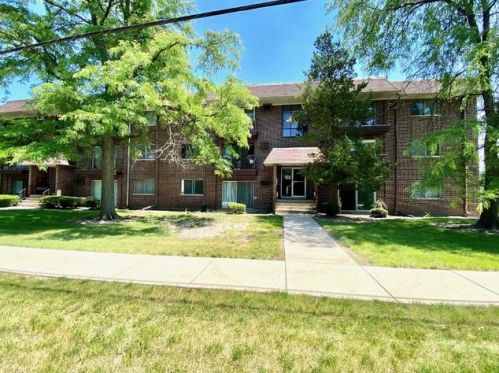 245 Mill Rd, Addison IL  60101-2472 exterior