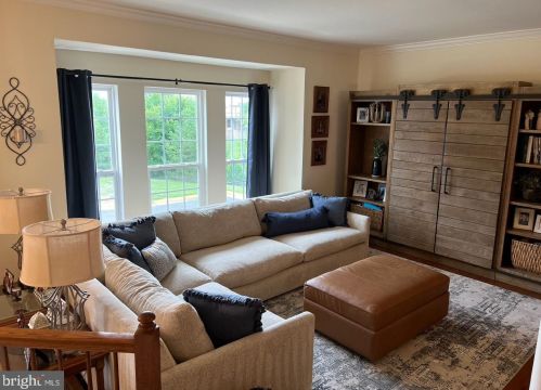 16050 Barn Swallow Pl, Woodbridge VA  22191-5543 exterior