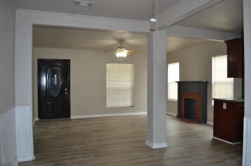 3233 Willing Ave, Fort Worth TX  76110-3835 exterior
