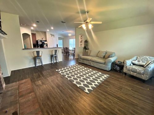 1248 Mountain Air Trl, Fort Worth TX  76131-5445 exterior
