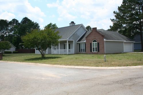 100 Pickworth Ln, Warner Robins, GA 31088-3043