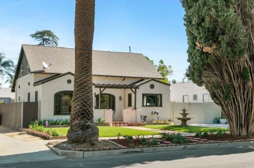 4225 Rosewood Pl, Riverside, CA 92506-1716