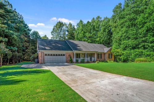 1716 Little Brook Dr, Conyers GA  30094-4000 exterior