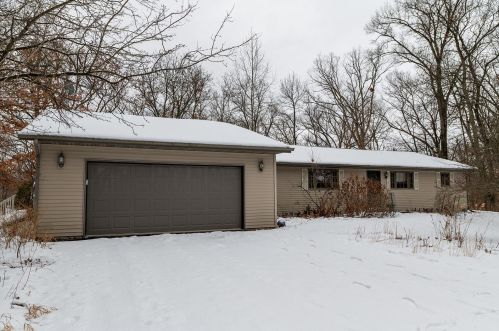 703 Missouri Dr, Nelson IL  61021-8959 exterior