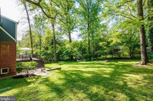 1516 Live Oak Dr, Silver Spring MD 20910-1543 exterior